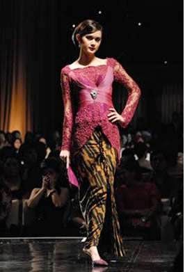 Koleski Model Kebaya Nasional Modern Terbaru