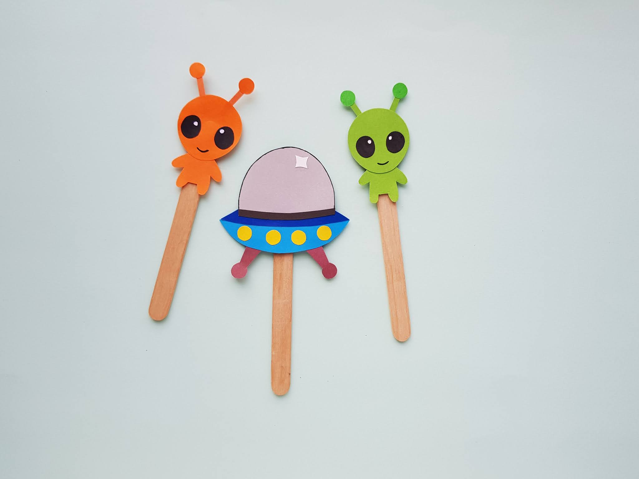 How to Make Alien and UFO Paper Craft Puppets for Space Fun and Learning
