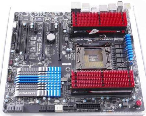 Gigabyte_X79_UD5_037_tn