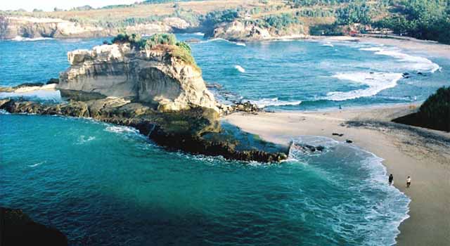 pantai klayar pacitan photo