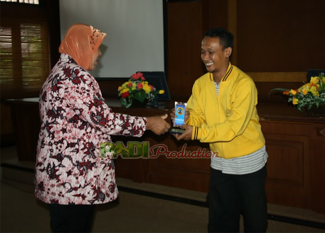 "Ochenk Pati" PADI Production Juara Festival Film Dokumenter dan Fiksi Kabupaten Pati 2013