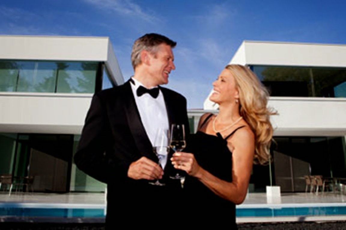 Pros & Cons Of Dating A Rich Man - Boldsky.com