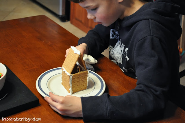 Gingerbread house snow - the colored door