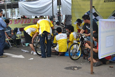 Foto gambar motor drag race  Krian-Sidoarjo