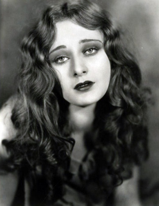 Dolores Costello c 1920s Posted 11 months ago 1444 notes