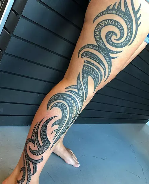 imagen de tatuaje maori estilo samoano