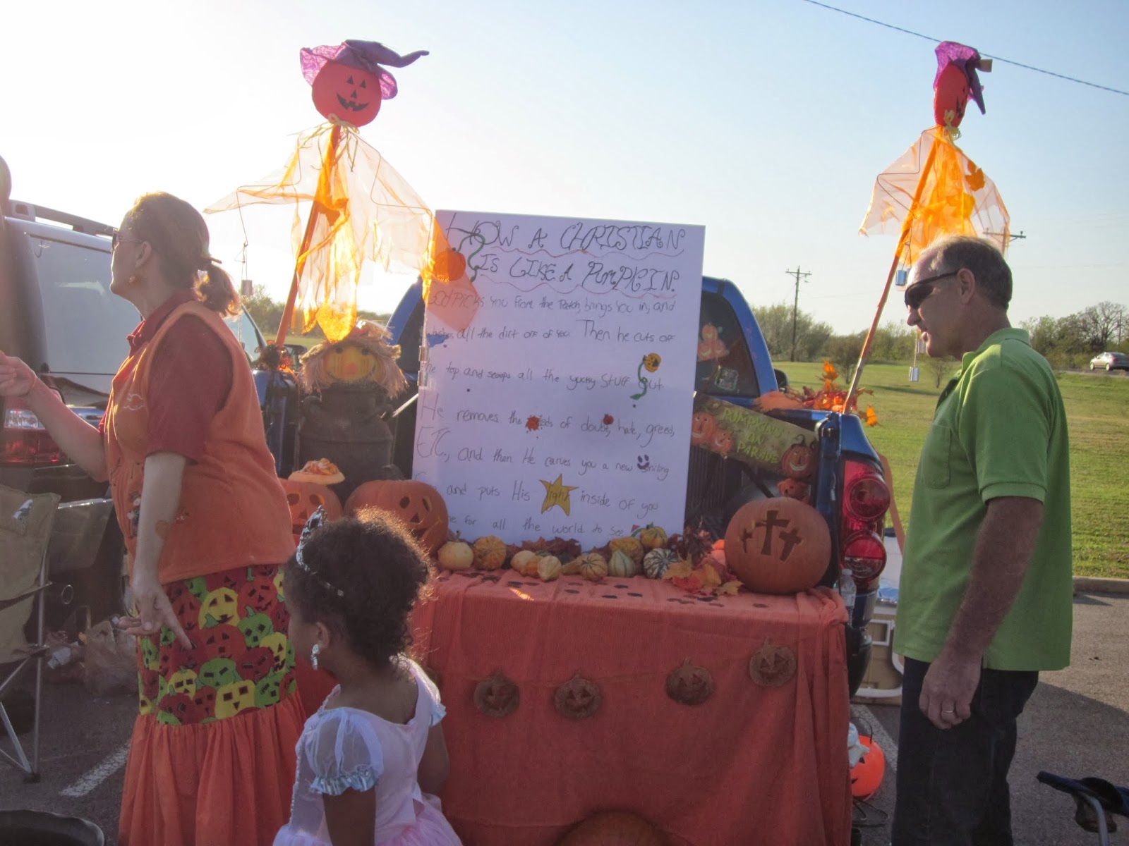 IDEAS UNLIMITED: TRUNK OR TREAT DECORATING IDEAS