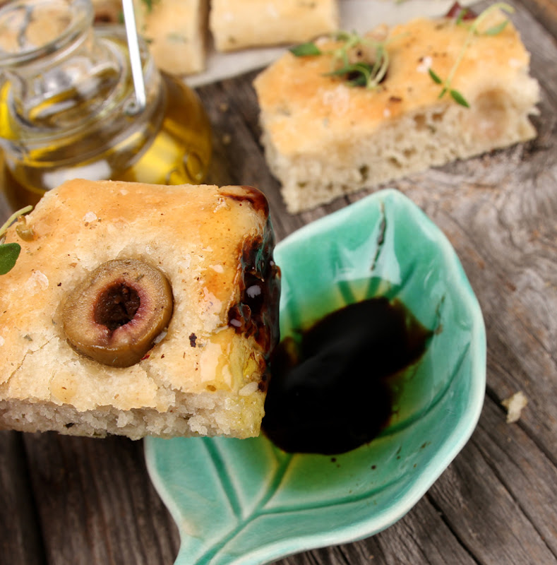 Oppskrift Perfekt Hjemmelaget Focaccia Oliven Timian Hjemmebakt