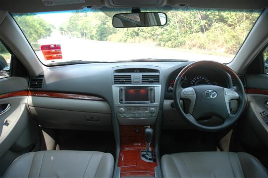 Al falah rental: Toyota Camry 2.4L (Luxury)