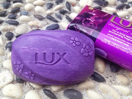 BEAUTY Review 16 LUX  Fine Fragrance Magical Spell Bar 