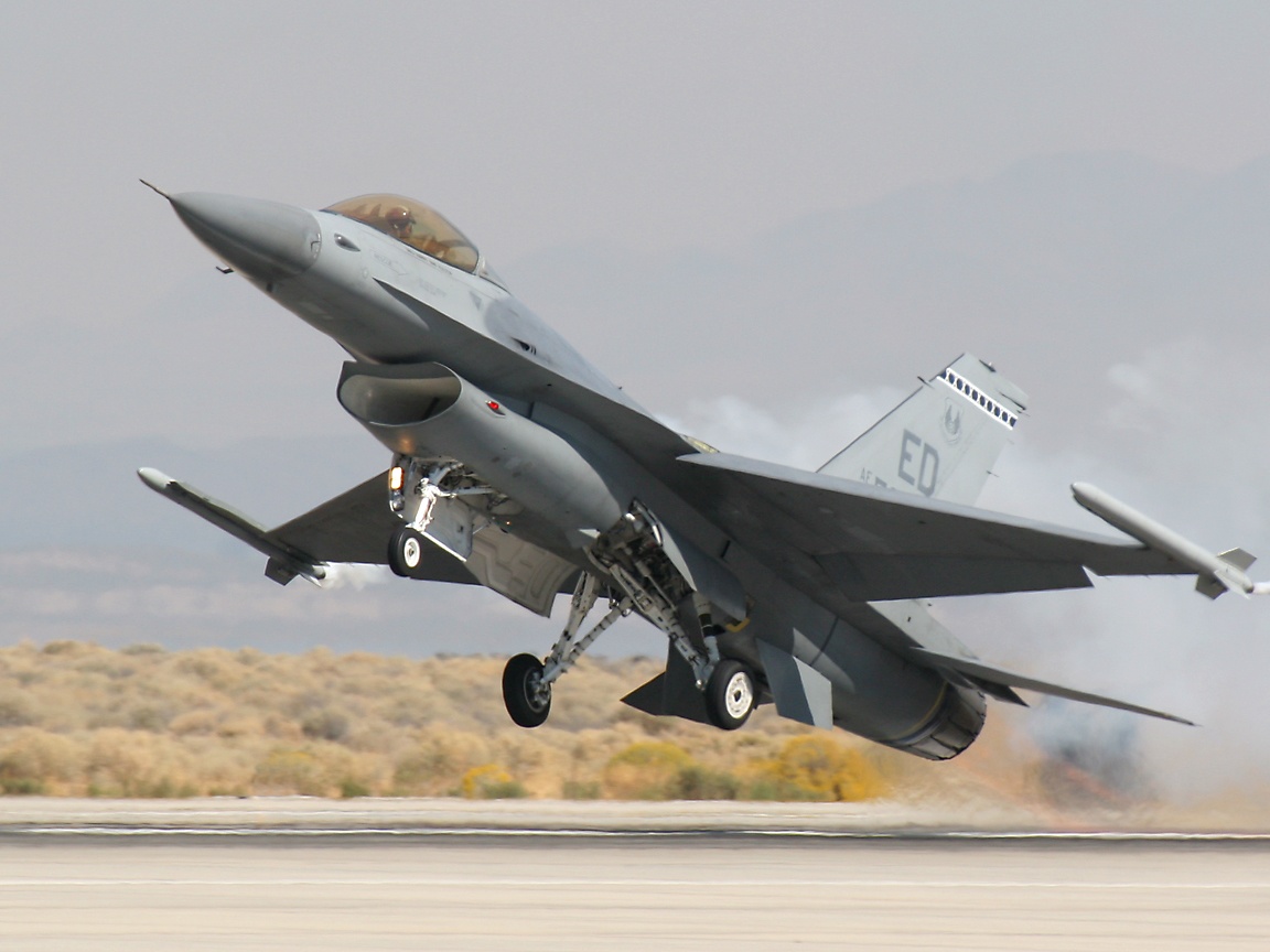 F16 Falcon Aircraft Latest Wallpapers 2012 | Wallpapers World