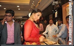 HOT_INDIAN_ACTRESS_000004071