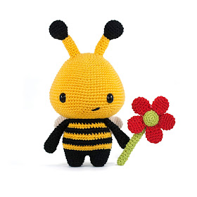 bee amigurumi