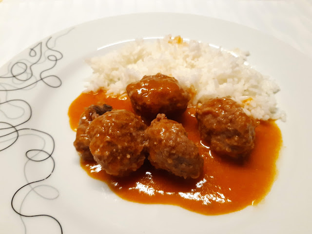 Almôndegas de Carne em Molho de Tomate