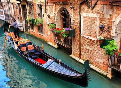 11 Tempat Wisata Terkenal di Venice, Italia | Explorer Guidebook