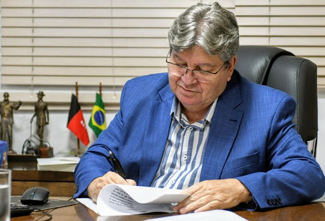 João Azevêdo transmite cargo para presidente do Tribunal de Justiça nesta terça-feira