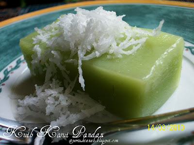 Periuktanah: Kuih Kosui Pandan