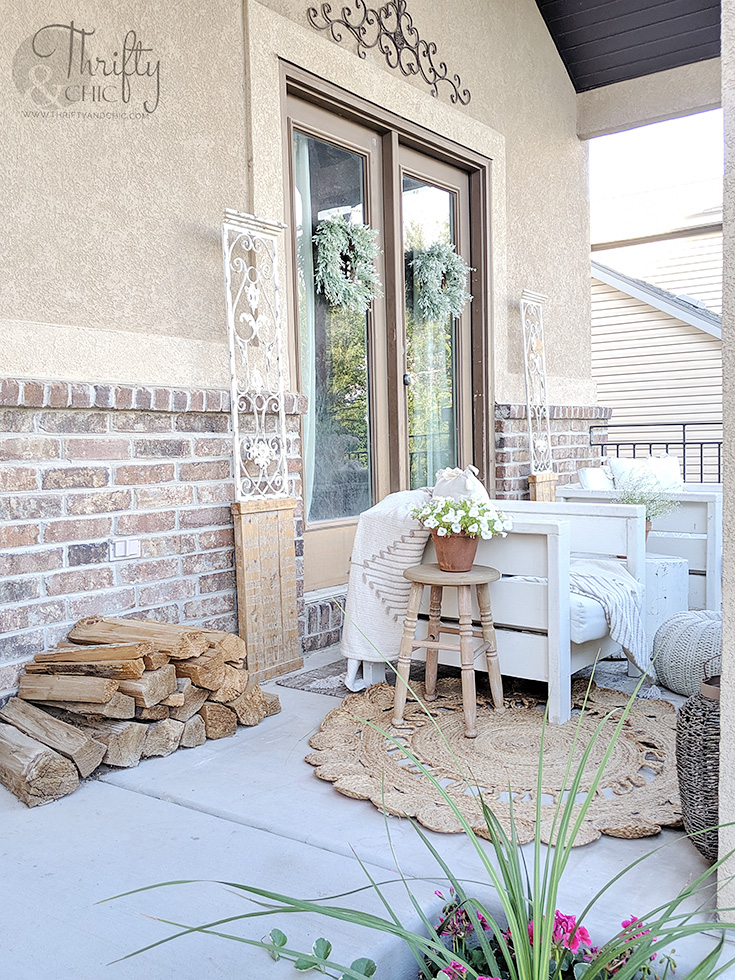 outdoor patio ideas, outdoor living, porch decorating, porch decor, cottage porch, outdoor decorating ideas, front porch ideas, outdoor seating, outdoor furniture, diy outdoor decor, diy outdoor furniture, summer porch decor