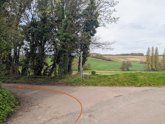 Turn left on Thundridge bridleway 24