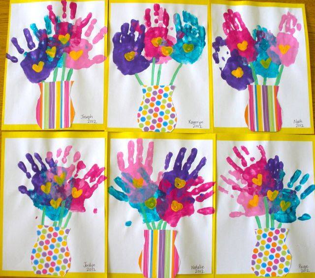 Idea to draw flowers using handprint for kids 3