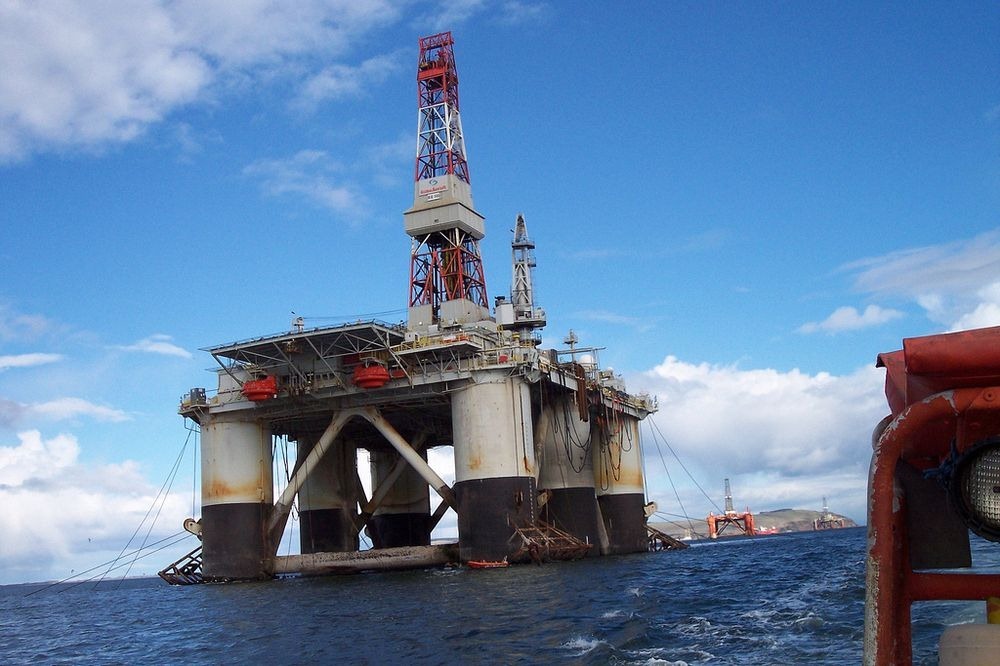 cromarty-firth-oil-rigs-2