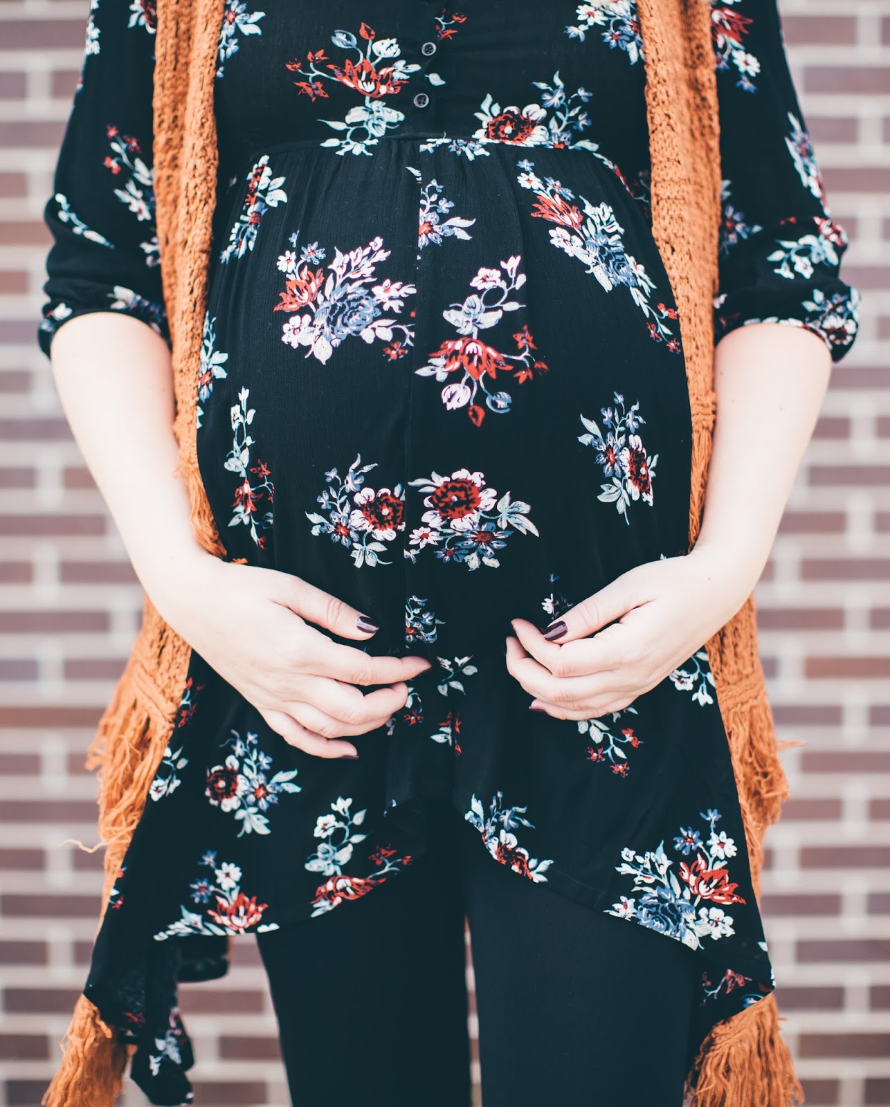 Pregnant Outfit, Maternity Outfit, Floral Tunic, Paige Avenue