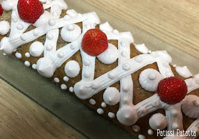 biscuits roulé aux noix de pécan, fraises, pâtisserie, patissi-patatta