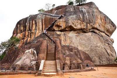 Sigiriya Aslanlar Kayası