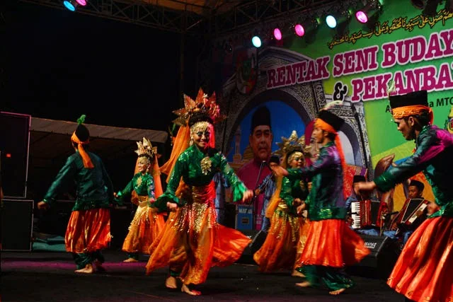 Tari Zapin - Riau