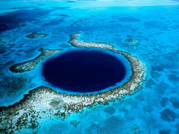 Blue Hole Barrier Reef Australia