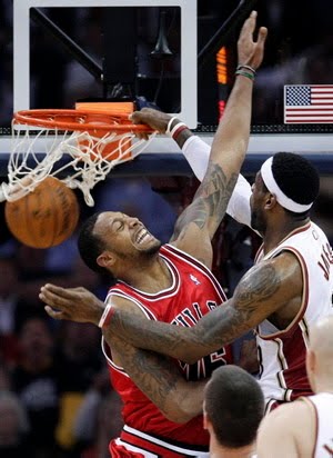 kobe bryant dunking over lebron james. ryant dunking over kobe