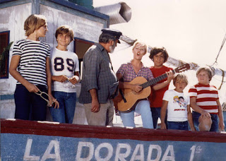 Fotograma de la serie Verano Azul