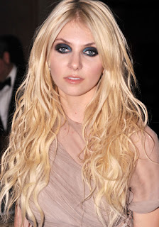 how to get taylor momsen hair color