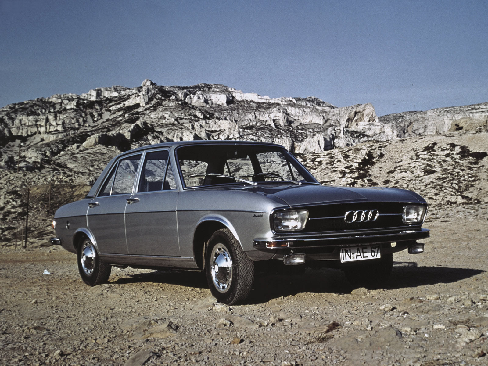 Classic Car Posters: Audi 100