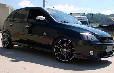 corsa hatch preto