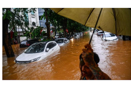 Cara Mengatasi Mesin Mobil yang Terendam Banjir