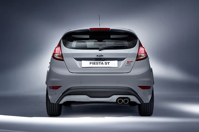 Ford unveils new 200PS fiesta ST200 at Geneva