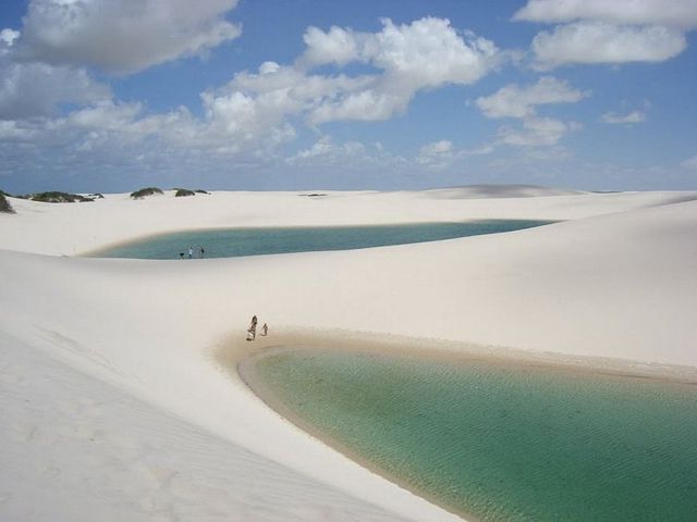 3 Foto foto Keindahan Gurun Pasir Putih di Brazil