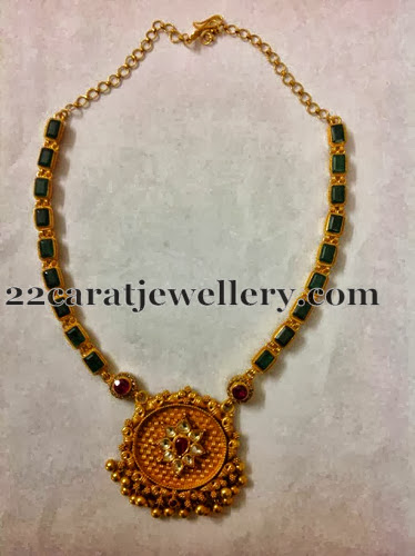 Emerald Latest Necklace by Nalli