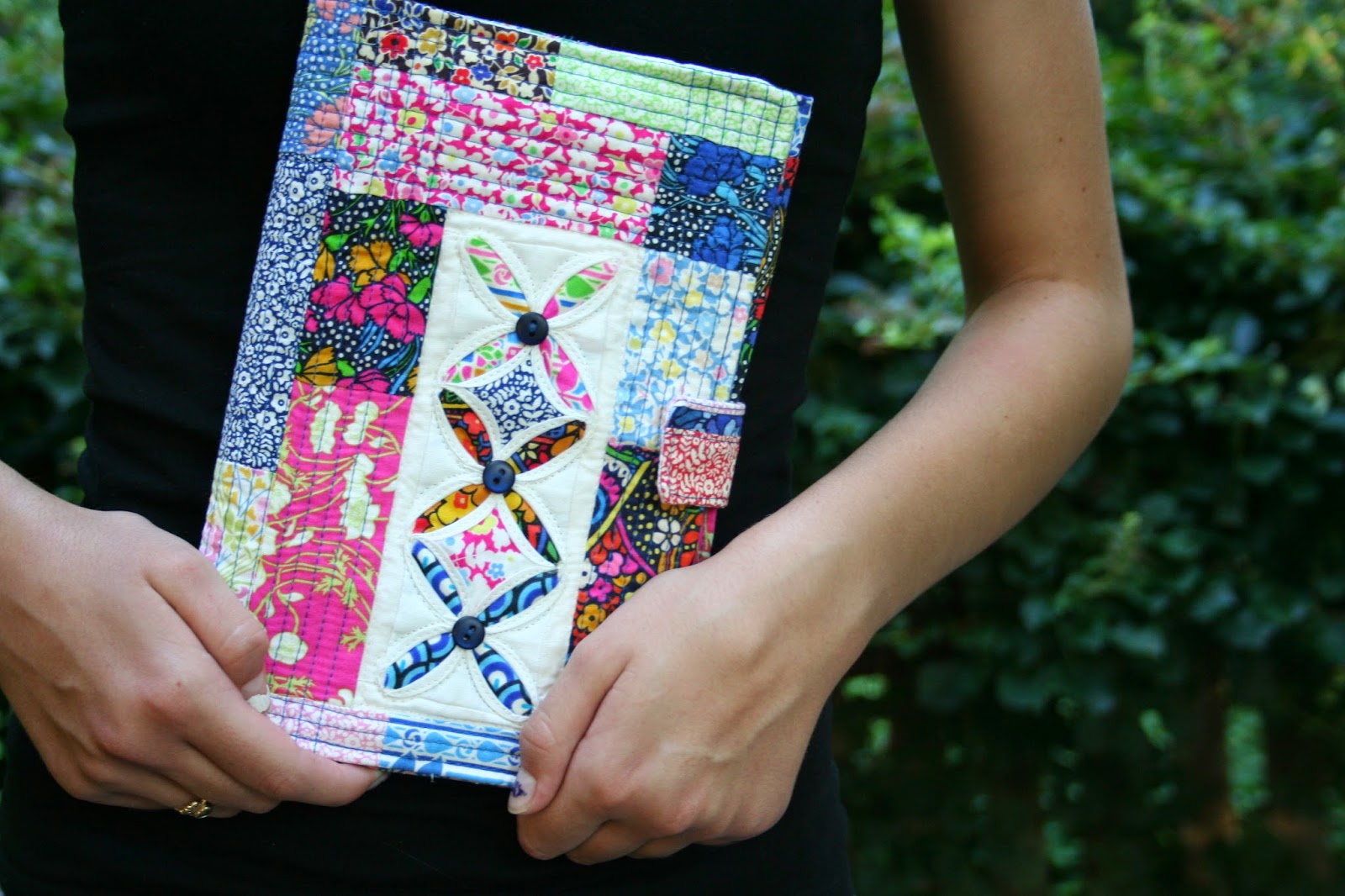 Liberty Lifestyle~How to make a Cathedral Window Sewing Journal Cover { tutorial linked in post}