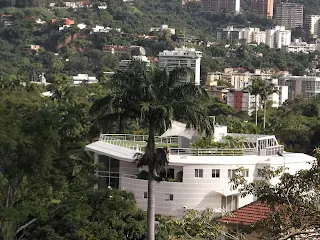 http://milagrosfernandezasesoriadeinversion.blogspot.com/2014/03/vendo-casa-en-caracas.html