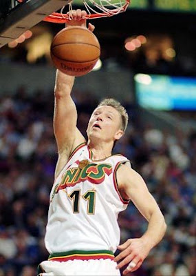 Detlef Schrempf Hot Photo