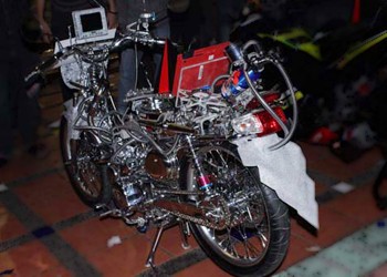 Honda Legenda Full Entertainment Modification