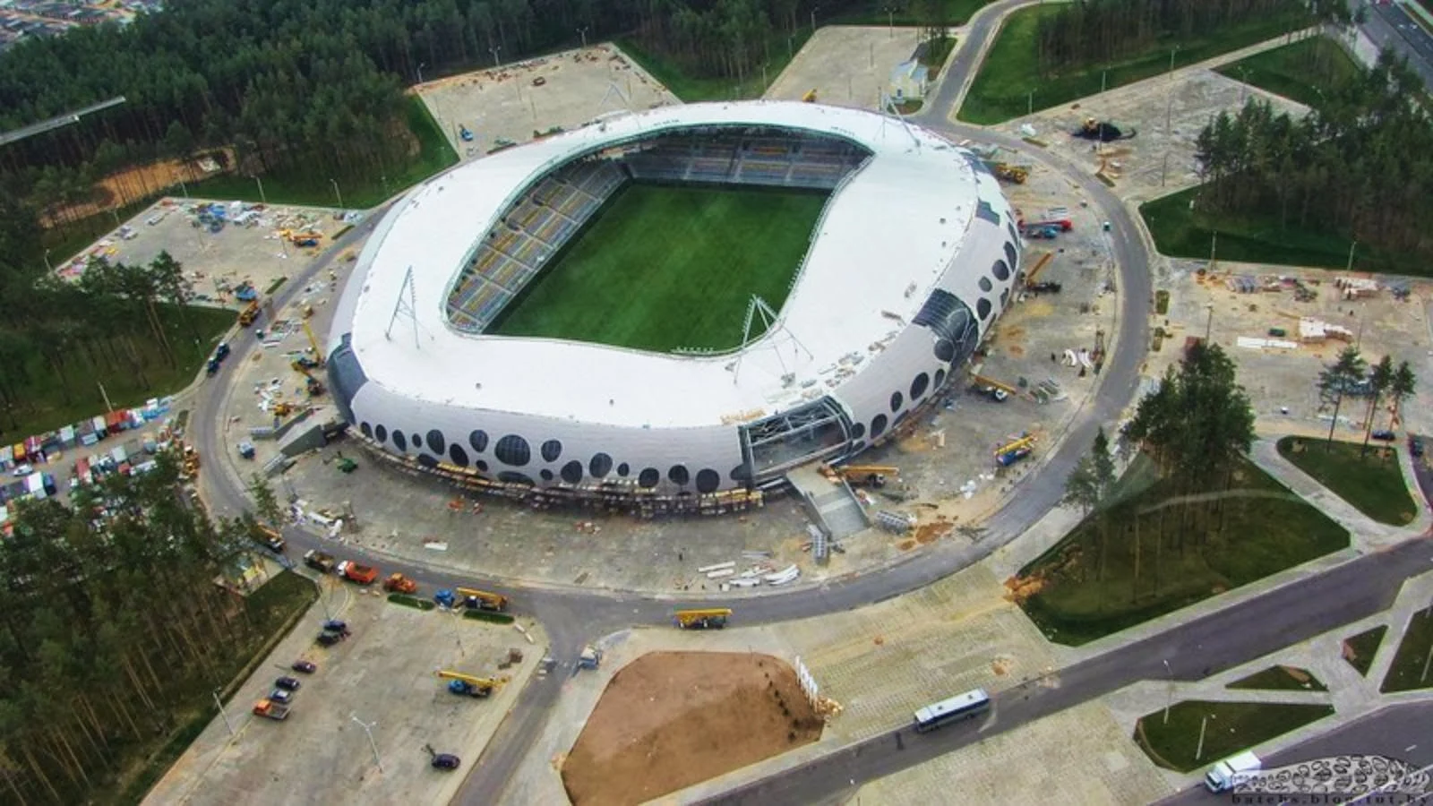 Borisov Football Stadium by Ofis Architects