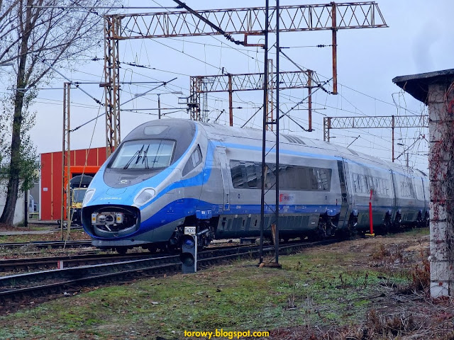 Polskie "Pendolino" ED250-001 i ED250-002 na Olszynce.