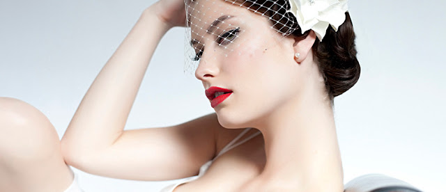 The latest trend in bridal makeup this winter is a fresh bare 