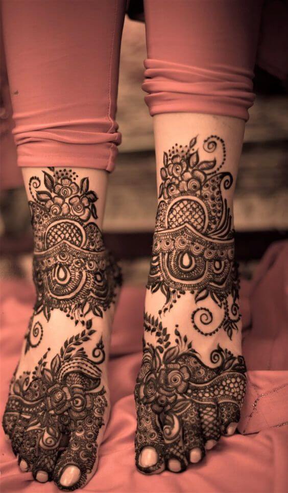 Leg Mehandi Designs