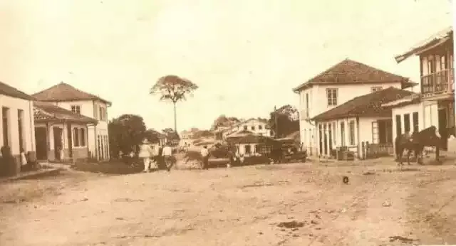 Avenida Jonas Banks Leite em 1933 em Registro-SP