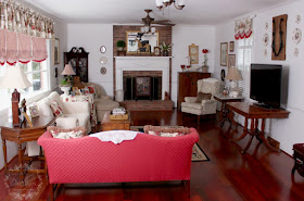 The family room filled with farmhouse touches.