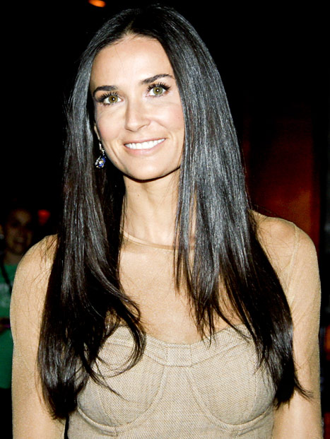 I'm not sure that Demi Moore's people ever confirmed that she was in Cirque